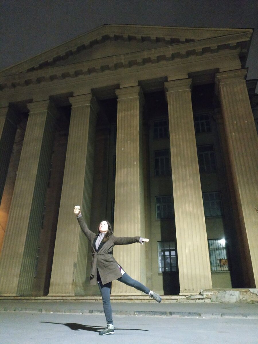 Здание технического колледжа в Волгограде