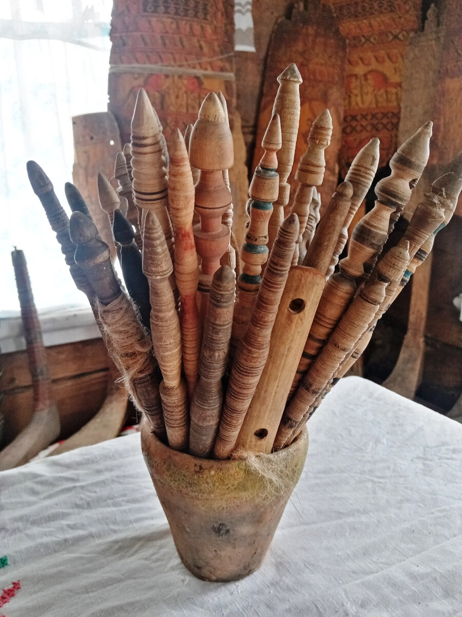 Коллекция веретенцев.