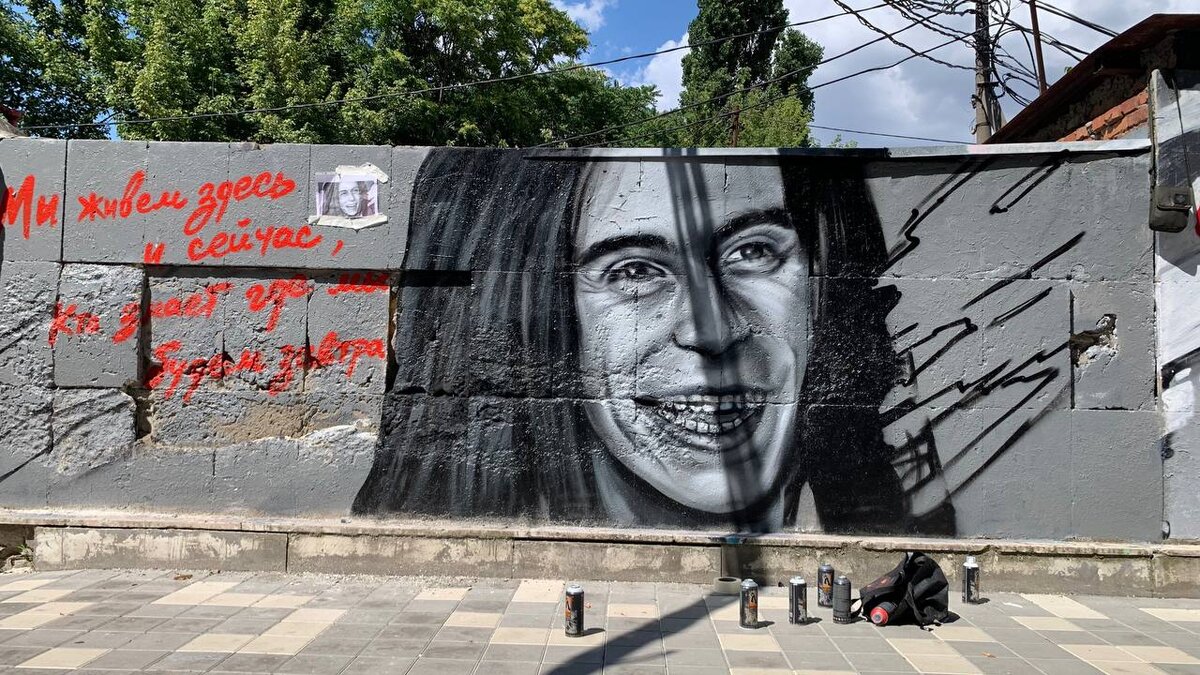 Фото: Денис Яковлев, «Краснодарские известия»📷Старое граффити Децла, нарисованное в 2019 году. / Фото: Игорь Чураков, «Краснодарские известия»📷Граффити с Василием Чапаевым. / Фото: Игорь Чураков, «Краснодарские известия»