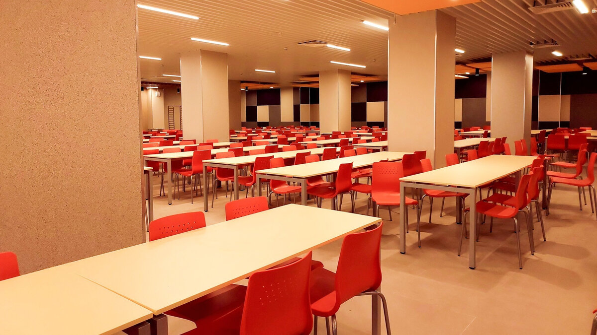     Власти Удмуртии хотят отказаться от программы «Школьное молоко». В Ижевске судят директора ООО «Щит» по делу о нападении на школу №88. Триста вопросов главе Удмуртии — о дорогах, самокатах, уборке снега и парковках. Udm-info подводит информационные итоги среды, 19 июля.