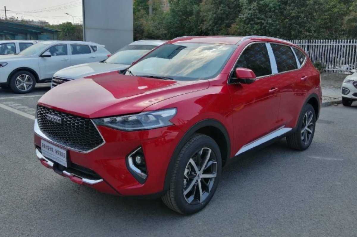    Прокуратура не оценила покупку элитного автомобиля для приморской чиновницы