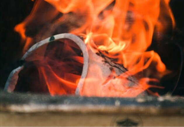 Процесс обжигания изделия 