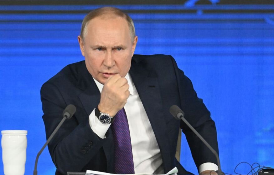    Путин ввел штрафы иноагентам