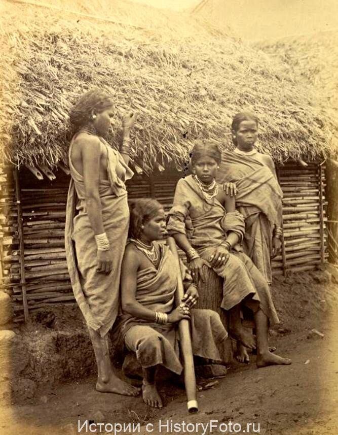 Женщины-​ирула с холмов Нилгири в штате Тамил Наду. Индия, 1871 год.
