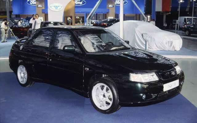 Серийный ВАЗ-21106 с мотором Opel.
