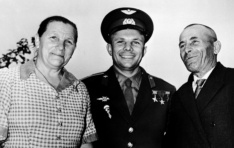 Erid: LjN8KQvUo –20% на любую книгу из каталога + книга из специальной полки в подарок! Активируйте промокод dzenfriends20 по ссылке.-5