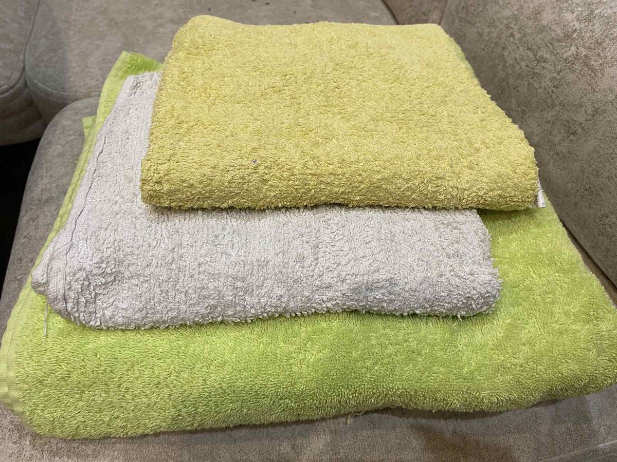 Как сделать махровые полотенца мягкими и пушистыми. Чем стирать махровые полотенца чтобы были мягкими.