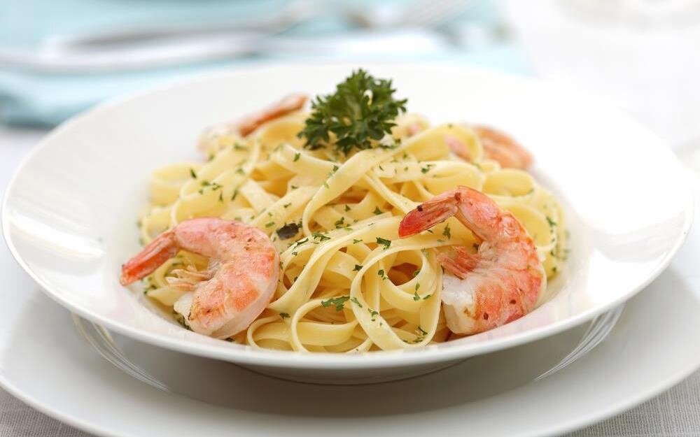 Паста с креветками и лимонным соусом 