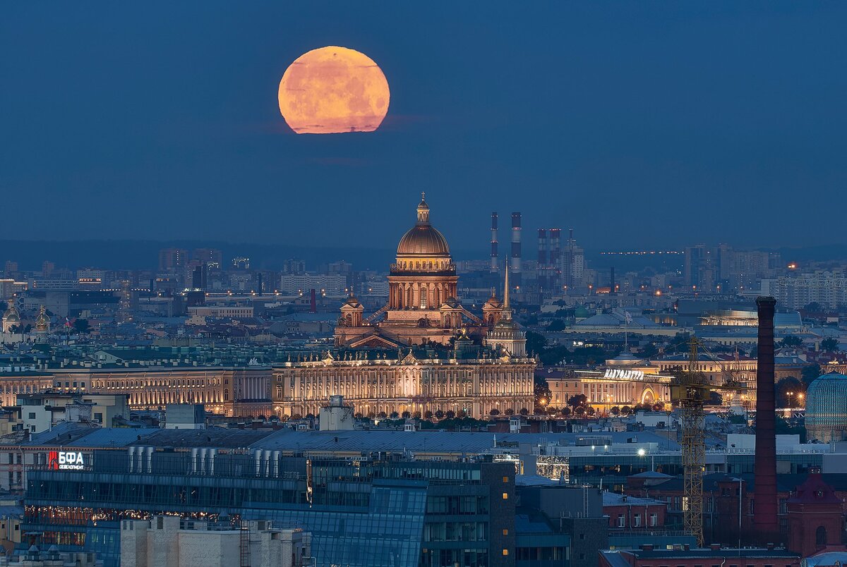 луна сегодня в санкт петербурге