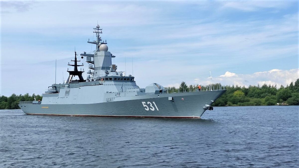 Гвардейский корвет “Сообразительный” бортовой номер 531. Участник парада в 2023 году – входят в состав Балтийского флота ВМФ России.