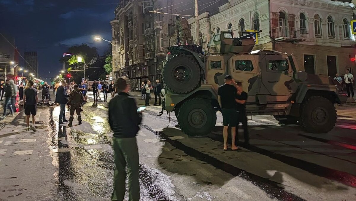     Основатель ЧВК «Вагнер» Евгений Пригожин, ставший организатором вооруженного мятежа в Ростове-на-Дону, рассказал о планах на ближайшее время, аудиообращение разместил Telegram-канал «Grey_Zone».