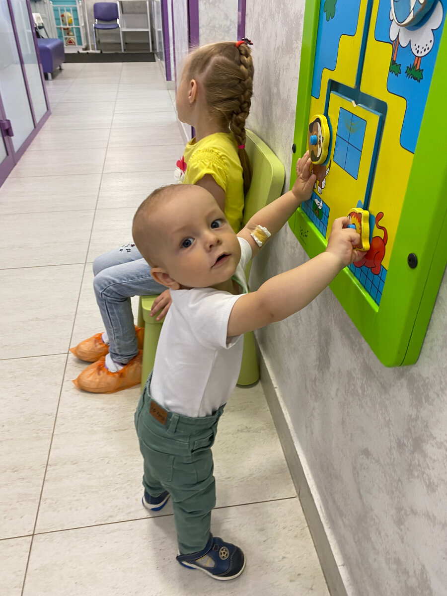 Смелый малыш Лев в клинике 