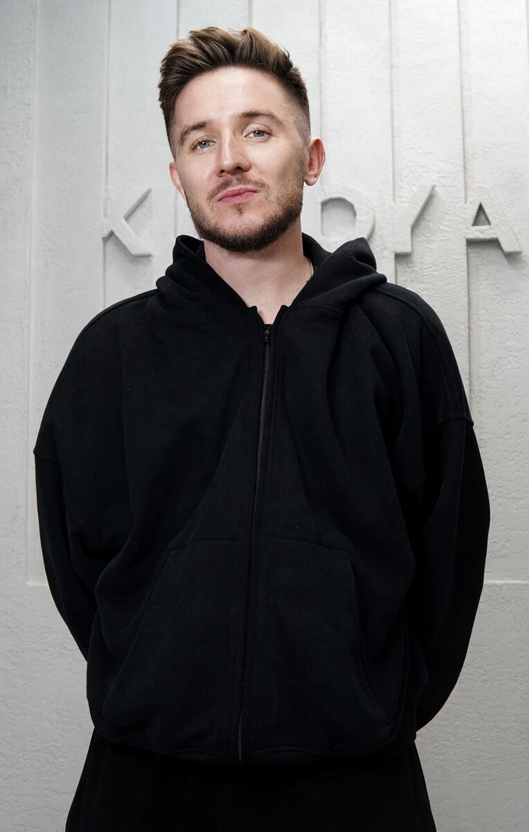    Денис Кукояка на открытии Kukoyaka BarbershopАрхив пресс-служб