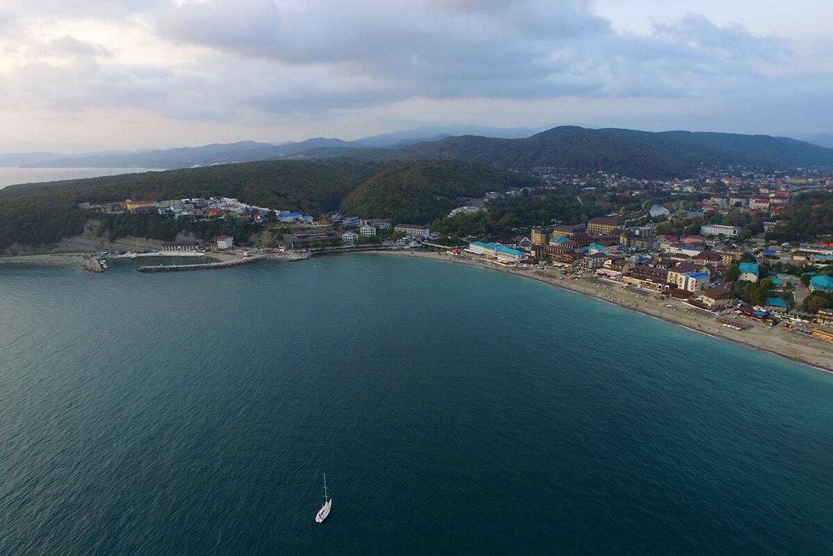 Поселок Новомихайловский черное море