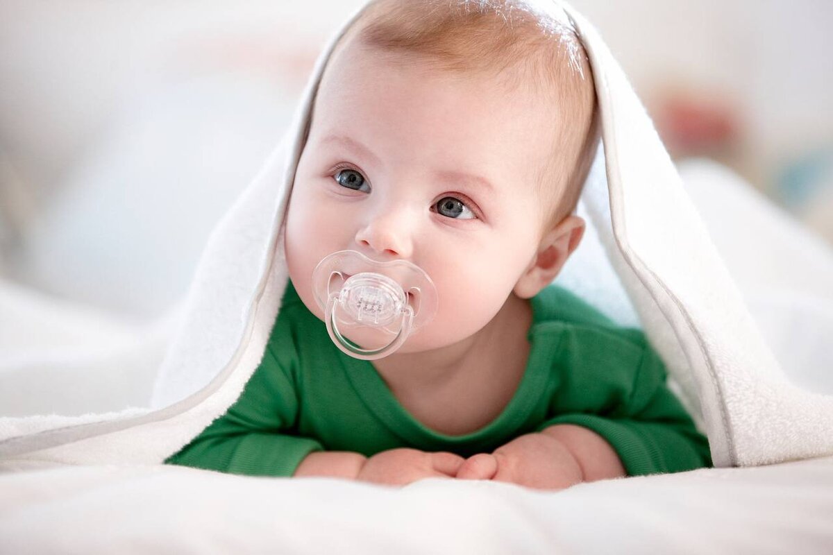  🔸В раннем возрасте, до 5-6 месяцев, вреда от соски практически нет (разве что бывает слишком сильное привыкание).