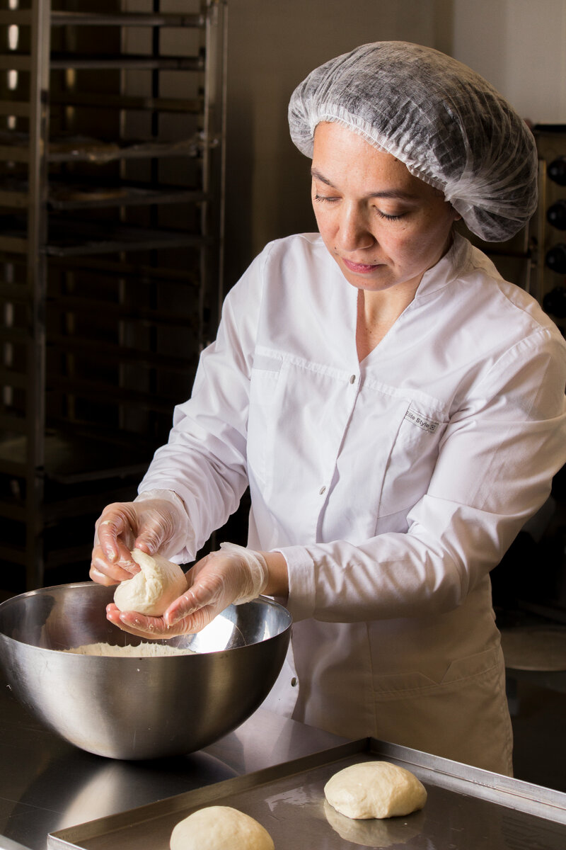 Производство замороженной пиццы на подложке из цветной капусты. VITAPIZZA.