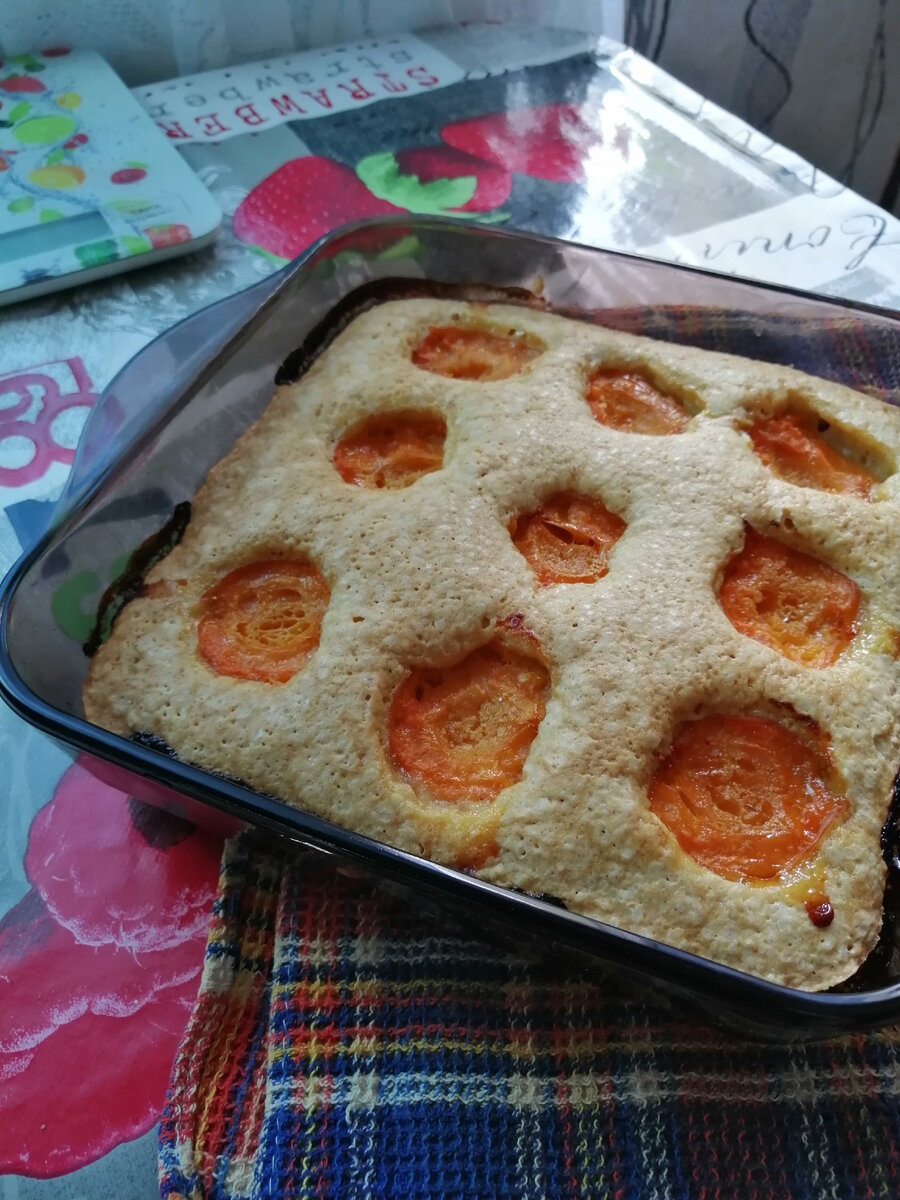 Пирог с абрикосами