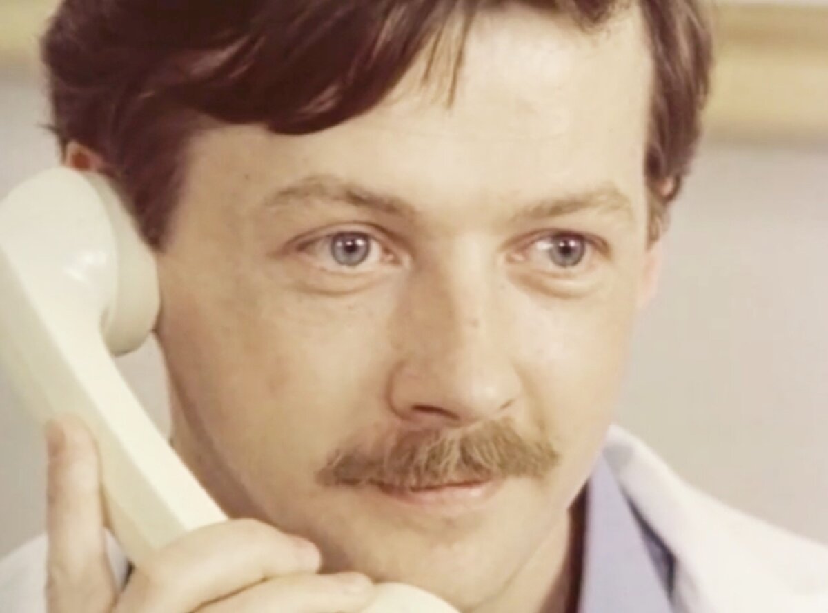 воскресный папа роли