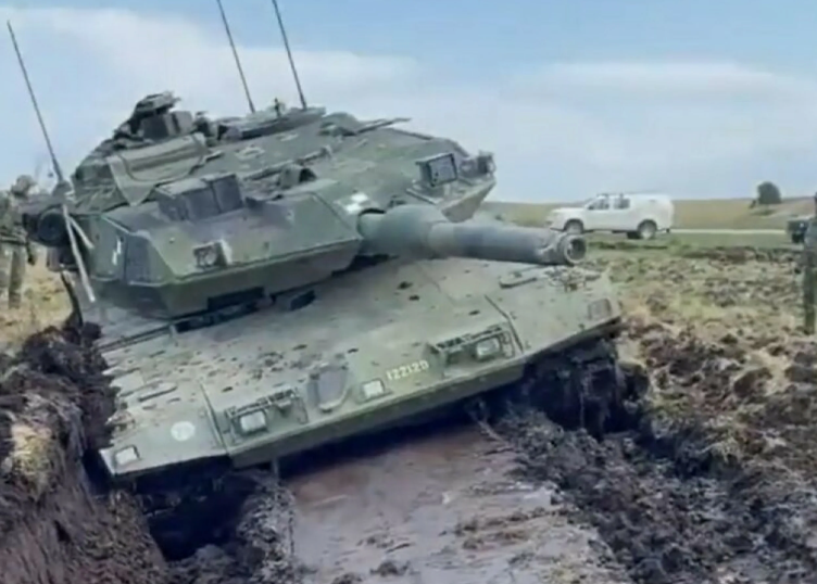 "Леопёрдыш" увяз в грязи