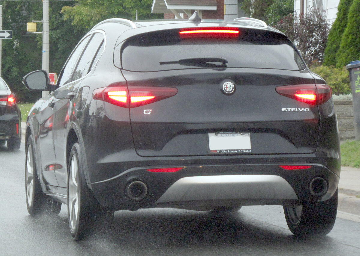 Почему Alfa Romeo компания с такой длинной историей так и не стала  популярна ни в одной стране мира. | В гараже у Гоши | Дзен