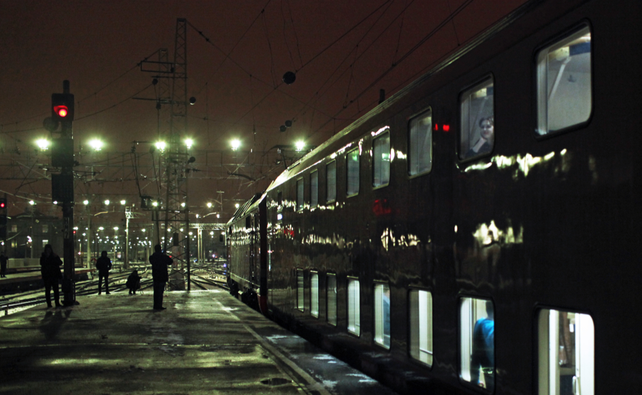 Новости москвы спб. Ночной экспресс Москва Санкт-Петербург Тверской экспресс. Ночной экспресс поезд Санкт-Петербург. Ночная электричка. Поезд фото.