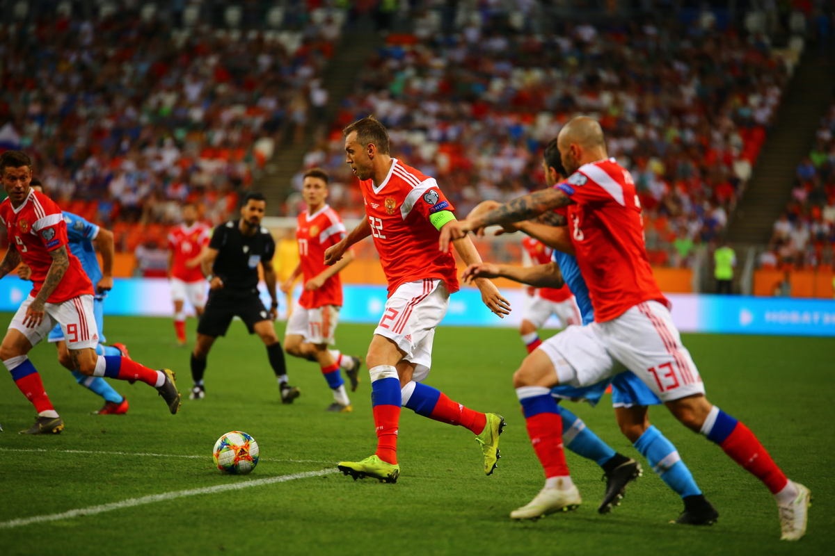 Вид спорта футбол