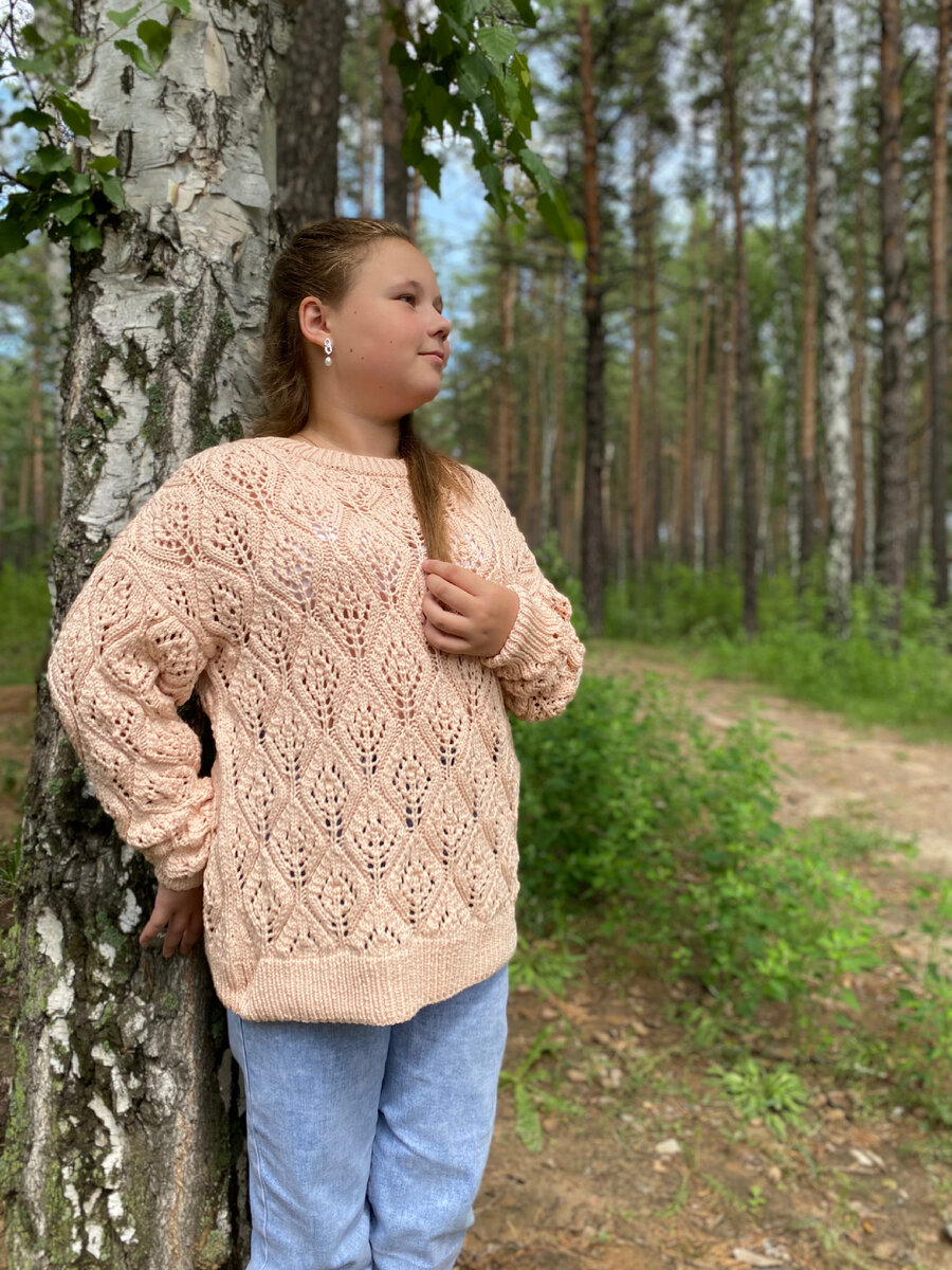 Свободный силуэт. Спущенное плечо.