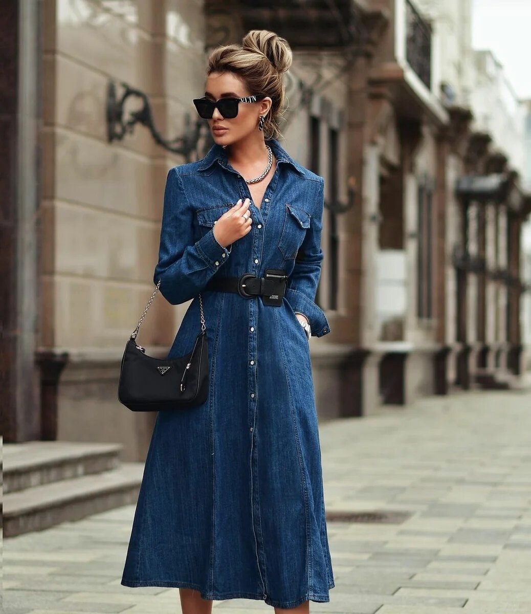 15 крутых примеров с чем носить джинсовое платье стильным красоткам