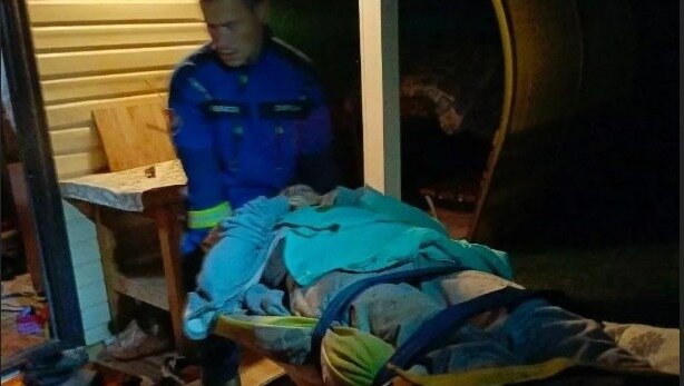     В Завьяловском районе Удмуртии спасатели нашли пропавшую 81-летнюю пенсионерку. Женщина пошла из Ижевска к родственникам на СНТ «Родник-2» и упала в канаву.