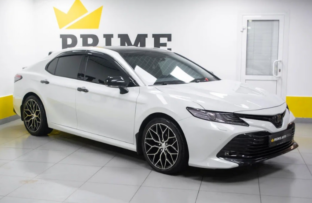 Toyota Camry 2019г
