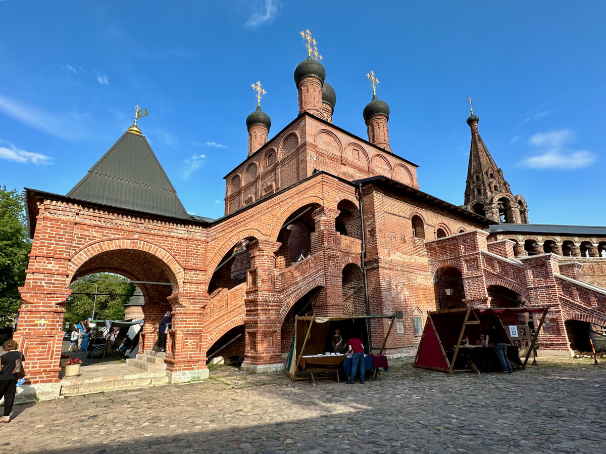 крутицкое подворье москва