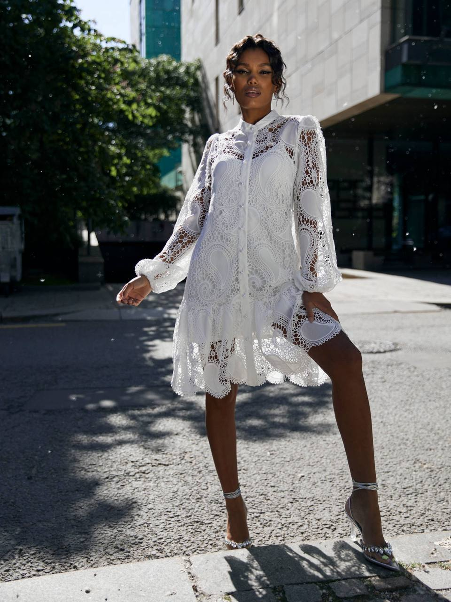 Волшебные кружевные платья всегда привлекают внимание, поскольку придают невероятную женственность и красоту.-20