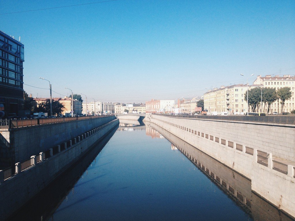 Санкт петербург обводный. Обводный канал Санкт-Петербург. Набережная Обводного канала Санкт-Петербург. Питер набережная Обводного канала. Набережная Обводного канала достопримечательности.