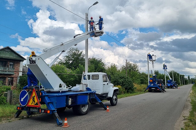    С первых дней шефства над Станично-Луганским районом ЛНР волгоградские строители приступили к восстановлению инфраструктуры и соцобъектов. Фото: Администрация Волгоградской области