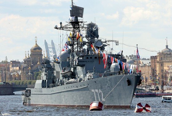    Празднование Дня Военно-морского флота России в Санкт-Петербурге