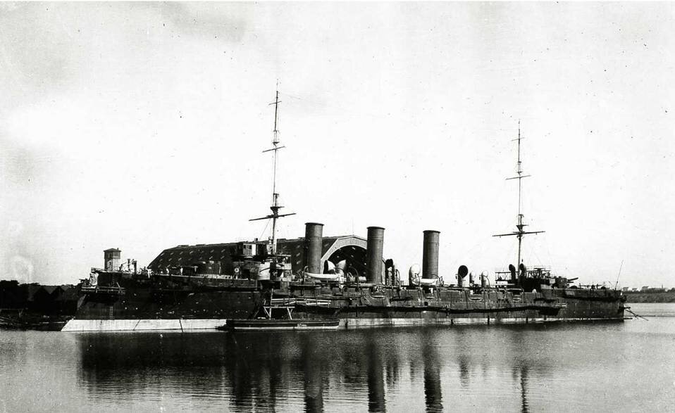Крейсер «Кагул» на достройке. Николаев, лето 1906 года
