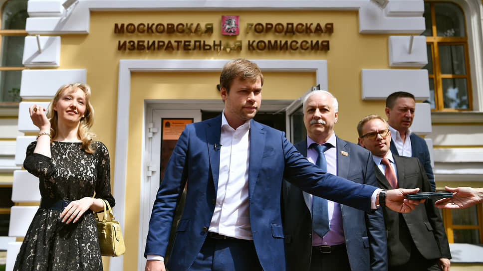 Фото: Антон Новодерёжкин / Коммерсантъ📷Кандидат на выборах мэра Москвы от КПРФ Леонид Зюганов