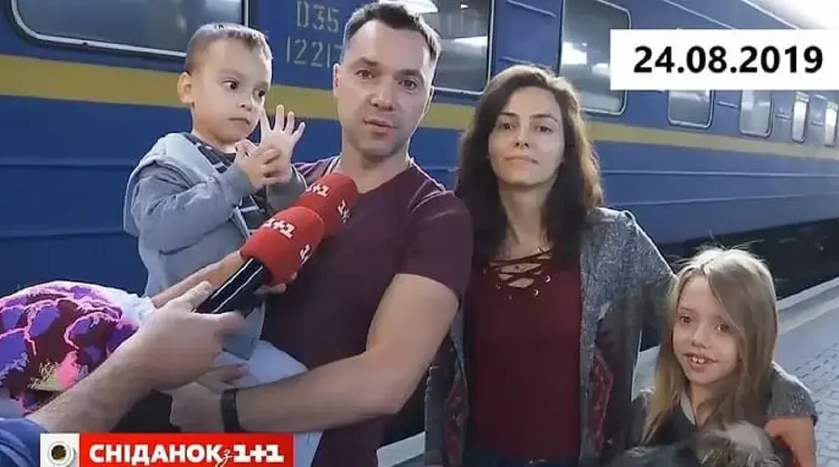 Алексей арестович биография национальность личная жизнь Кто такой Алексей Арестович*: как он стал "голосом" офиса Зеленского и откуда по