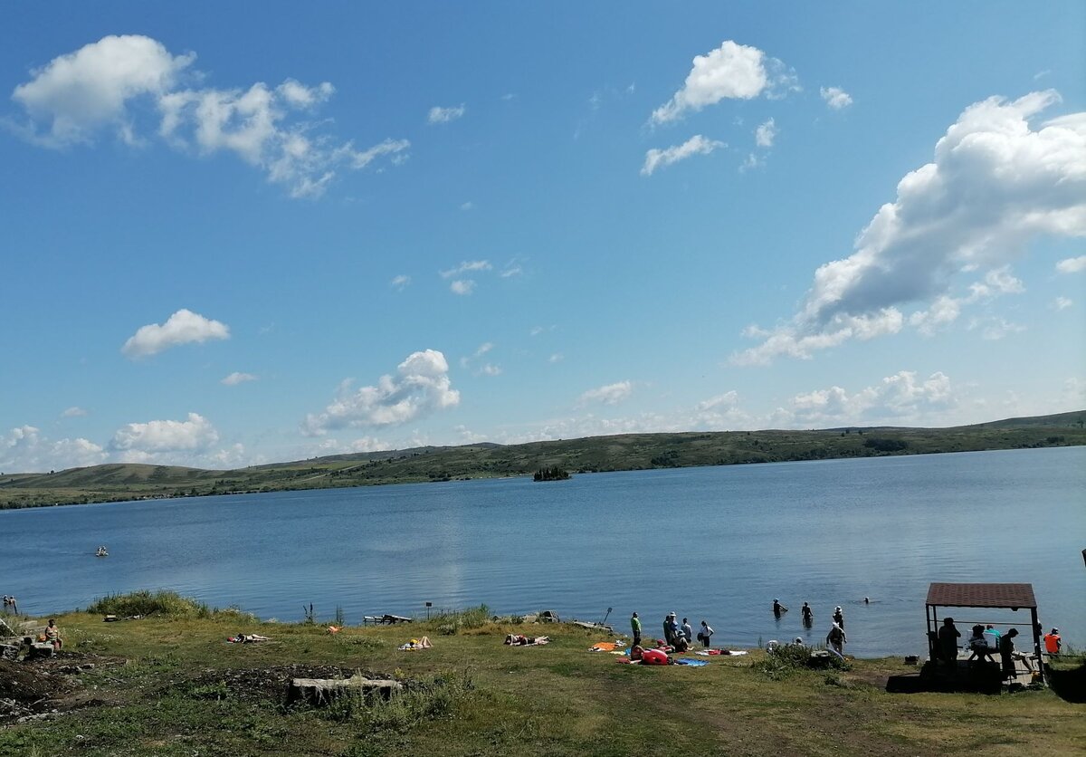 Купаться в озере одно удовольствие