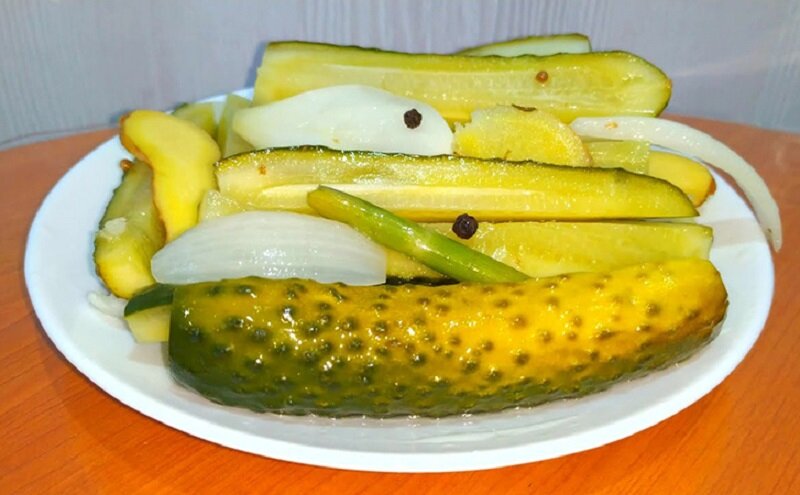 Маринуем особые огурцы в обычных банках испанским способом