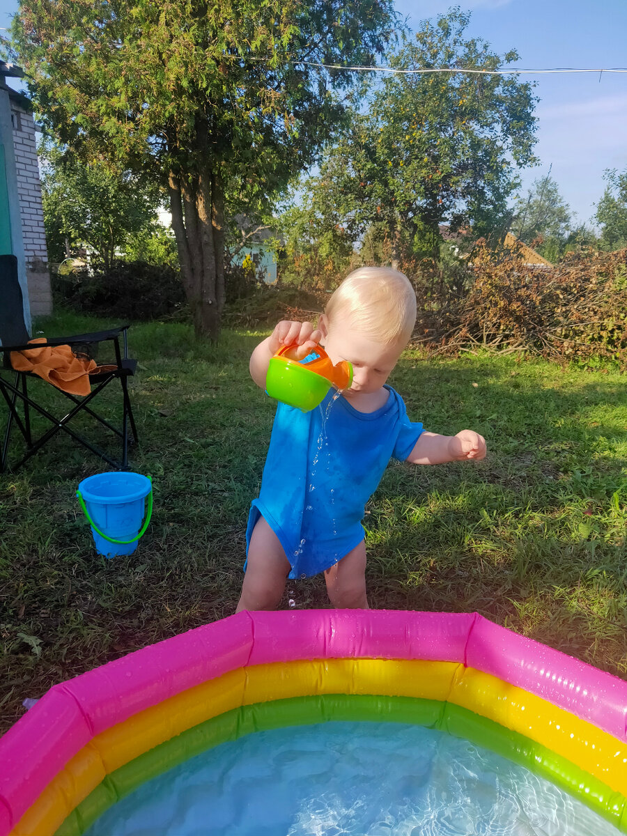 Вадим и бассейн