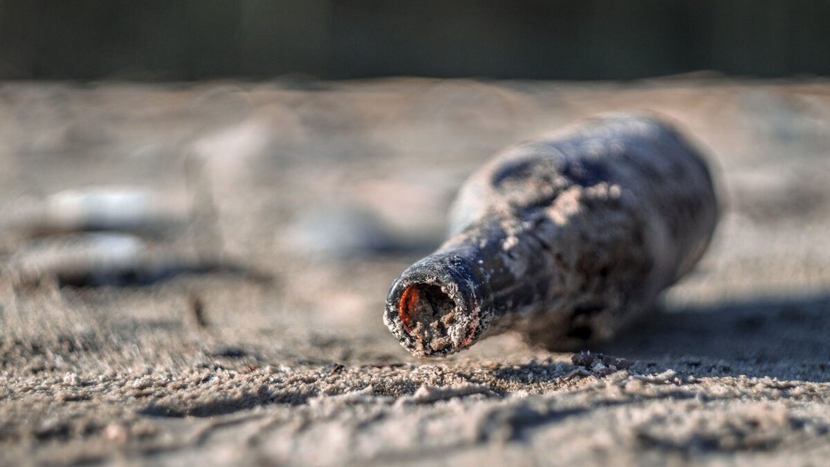     Сухой закон — запрет на продажу алкогольной продукции — будет введён в Приморском крае. Правда, только на один день — 1 сентября. В День знаний тягу к зелёному змию можно и попридержать.
