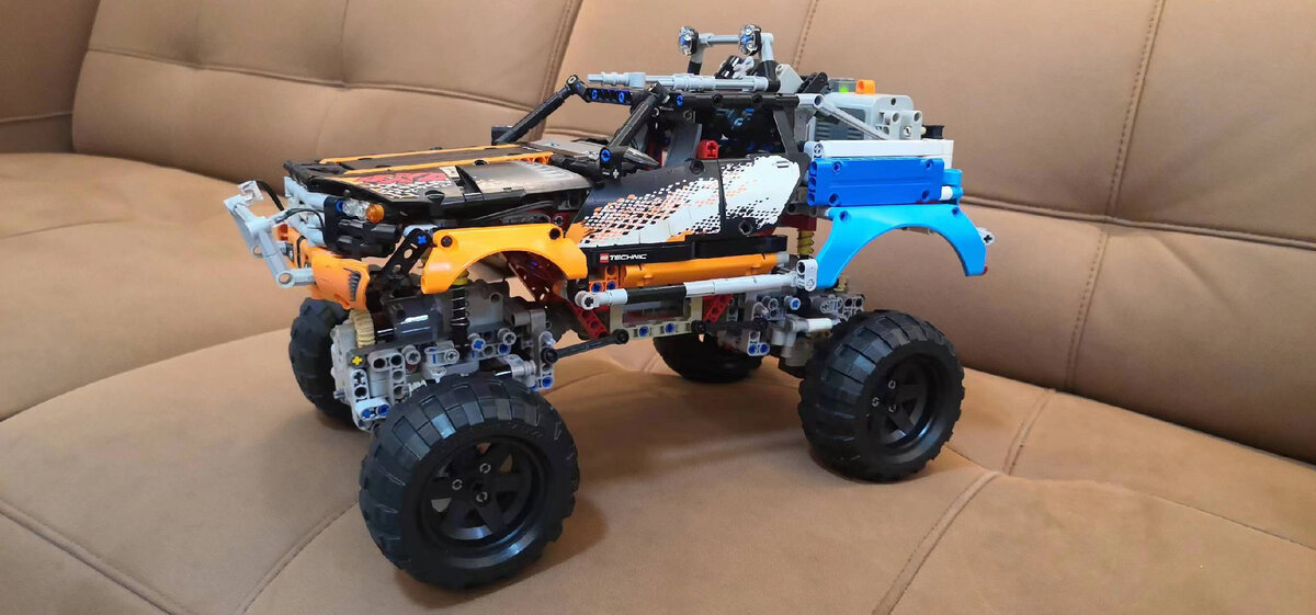 Купить Lego Technic Внедорожник 4х4 на радиоуправлении