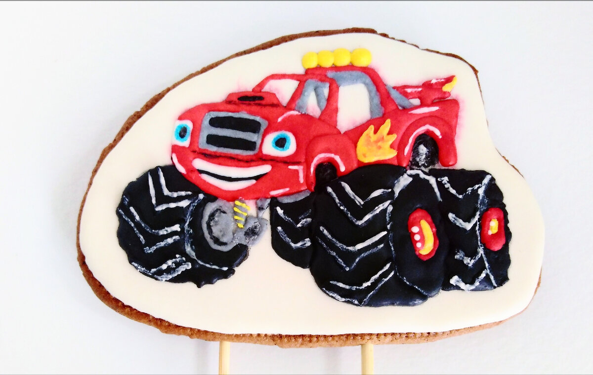 На чем бы отправится🤔 Пряник ручной работы. Фото автора 