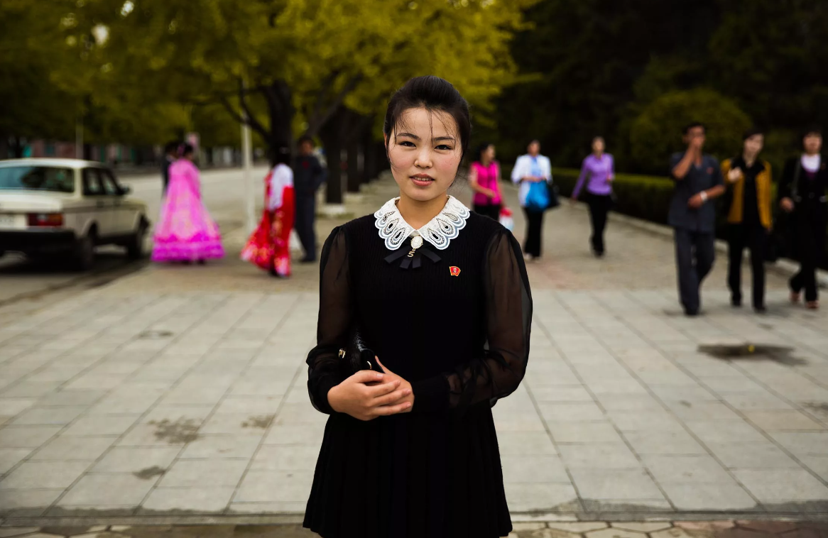 Певицы северной кореи. Красотки Северной Кореи. Девушки из Северной Кореи. Красивые девушки Северной Кореи. Северная Корея женщины на улице.