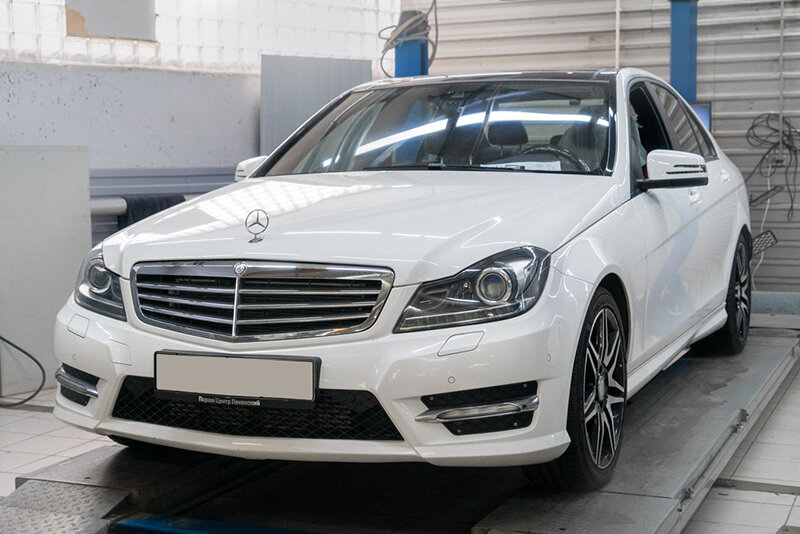 То на мерседес w204. Мерседес в дали. Mercedes benz c230 amg 2008. Сц63 204 кузов. Mercedes c204 63 amg.