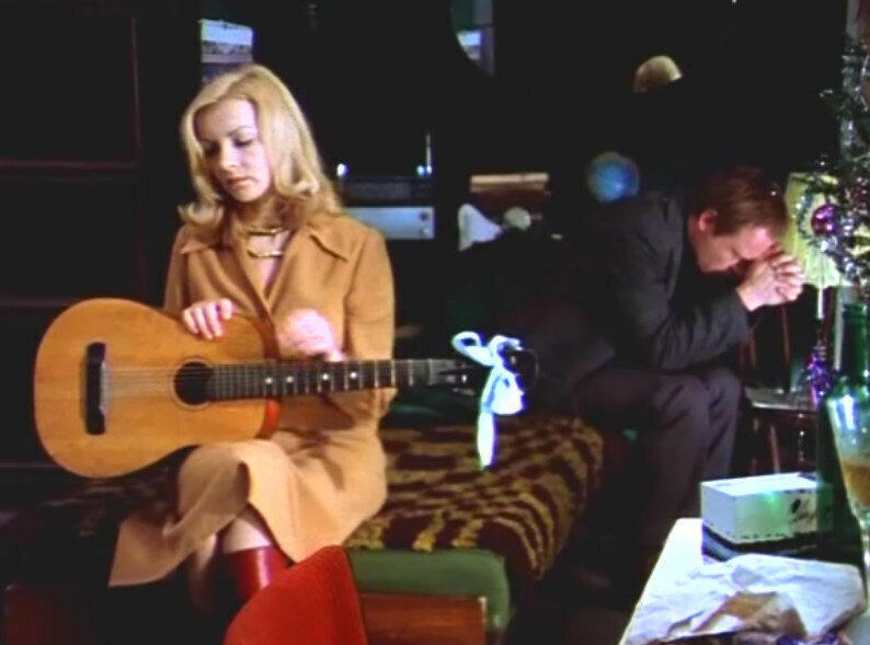 Фото из открытых источников интернет.scale_1200.jpg Кадр из фильма «Ирония судьбы, или С лёгким паром!» 