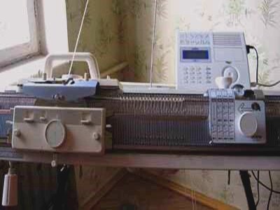 Компьютерная вязальная машина Brother KH970/KR850 с трансферной кареткой КА-8300