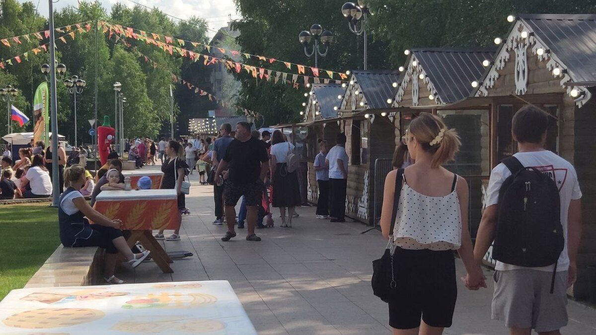    В Нижневартовске прошел фестиваль «Ярмарка вкусов»