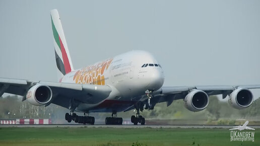 Самый тяжелый 500-тонный самолет Airbus A380. Три эпизода с рыжим в Домодедово. Посадка-Взлёт-Посадка.